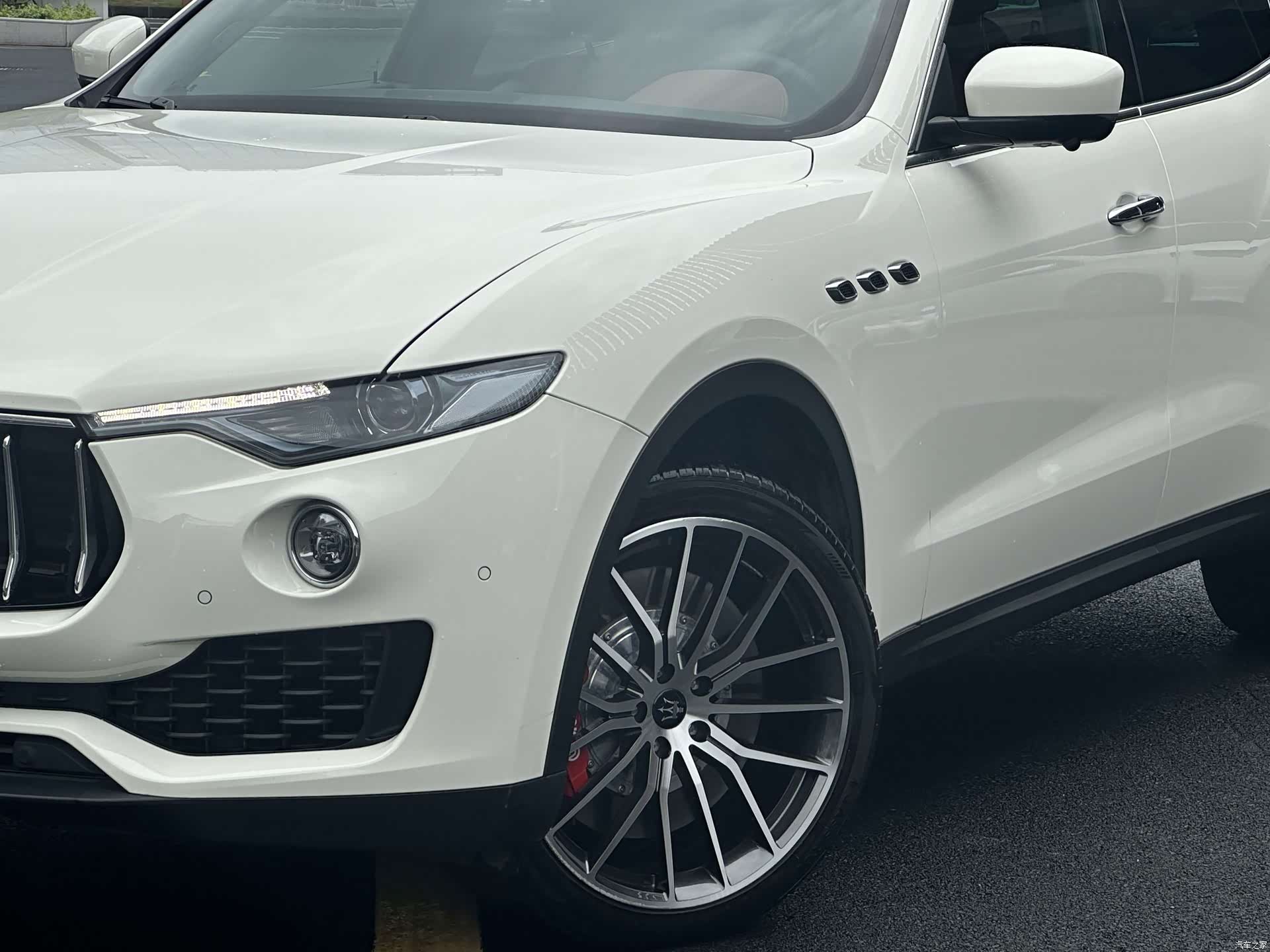 Maserati Levante, 2019 14
