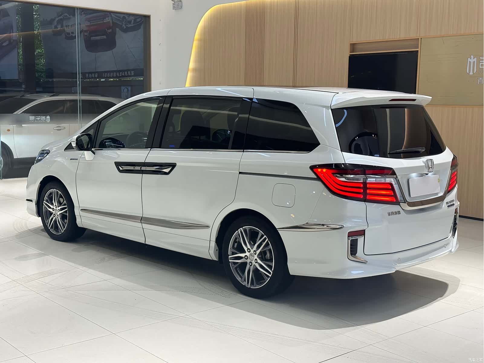 Honda Elysion, 2022 3