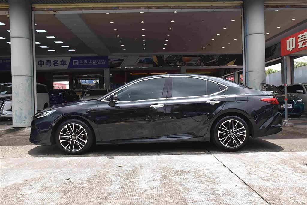 Toyota Camry, 2024 4