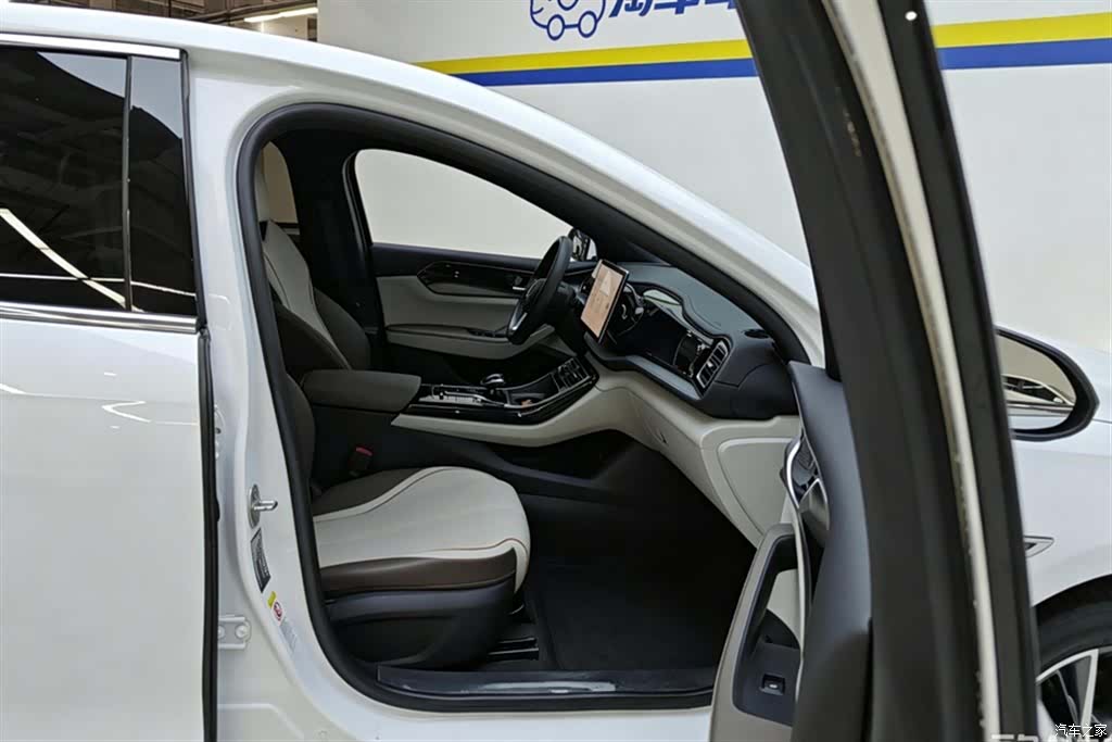 BYD Qin, 2023 8