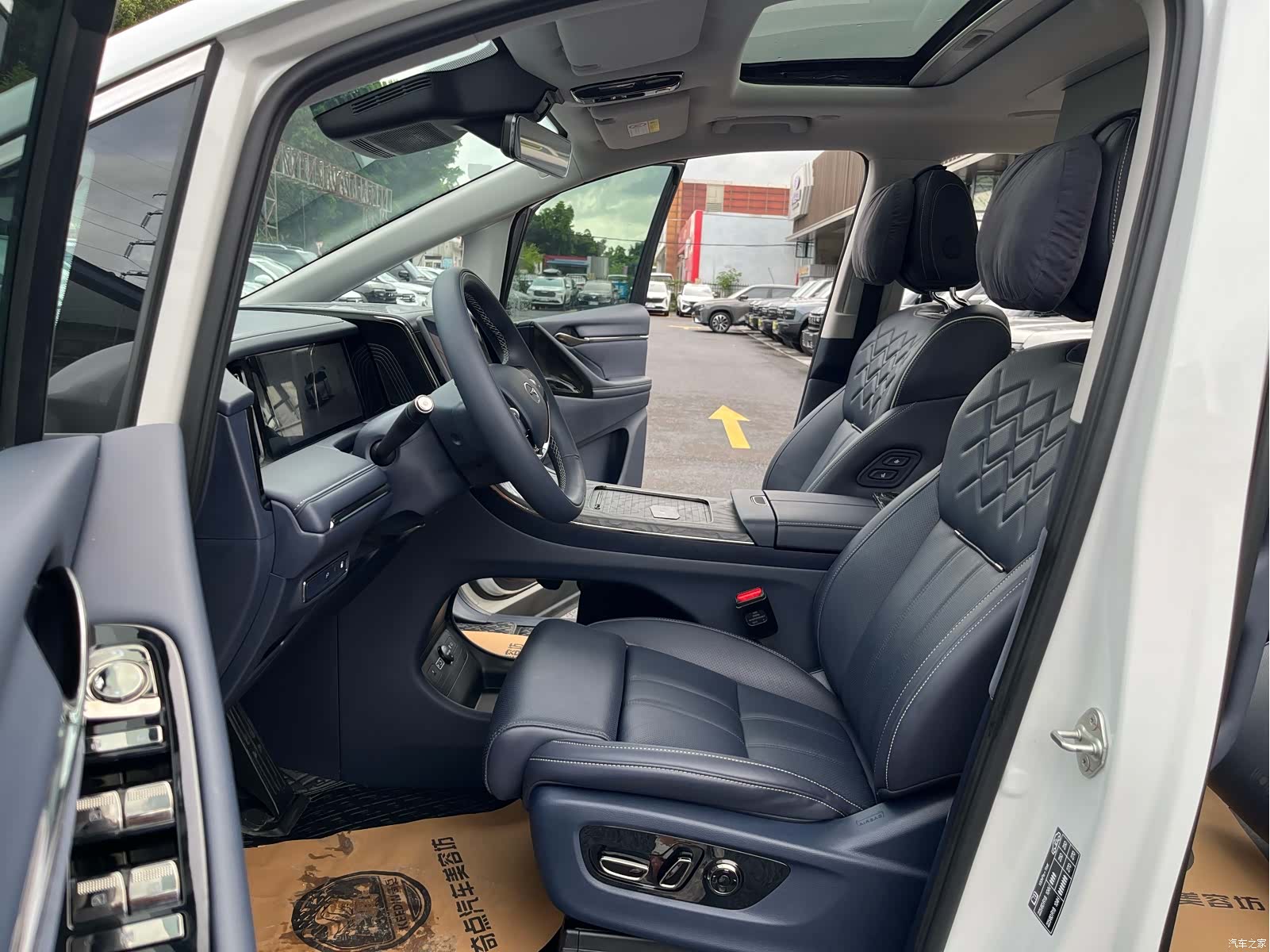 Trumpchi M8, 2025 10