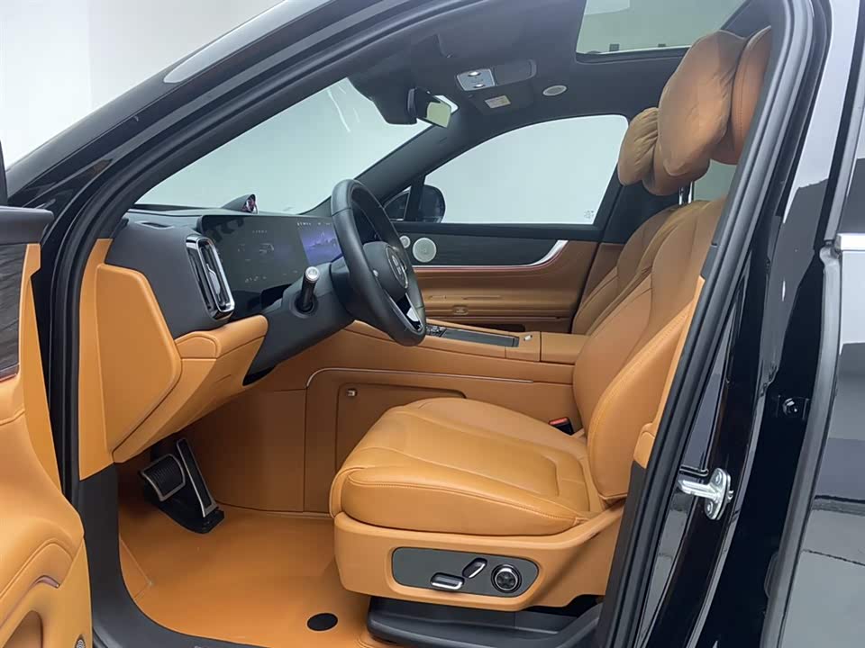 AITO Ask the world M9