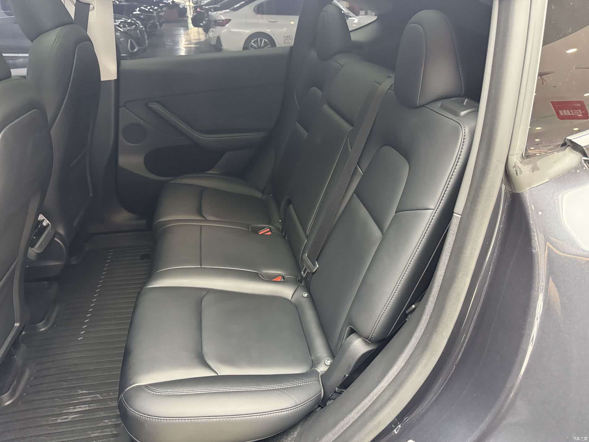 Tesla Model Y, 2024 все фото