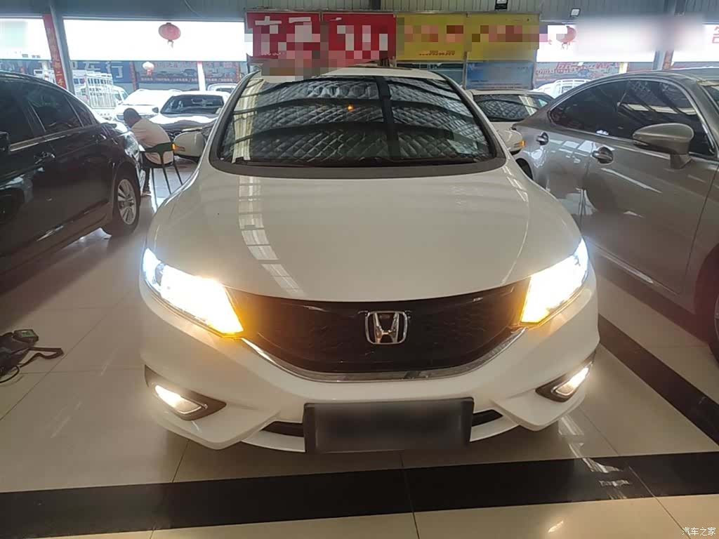 Honda Jade, 2015 3