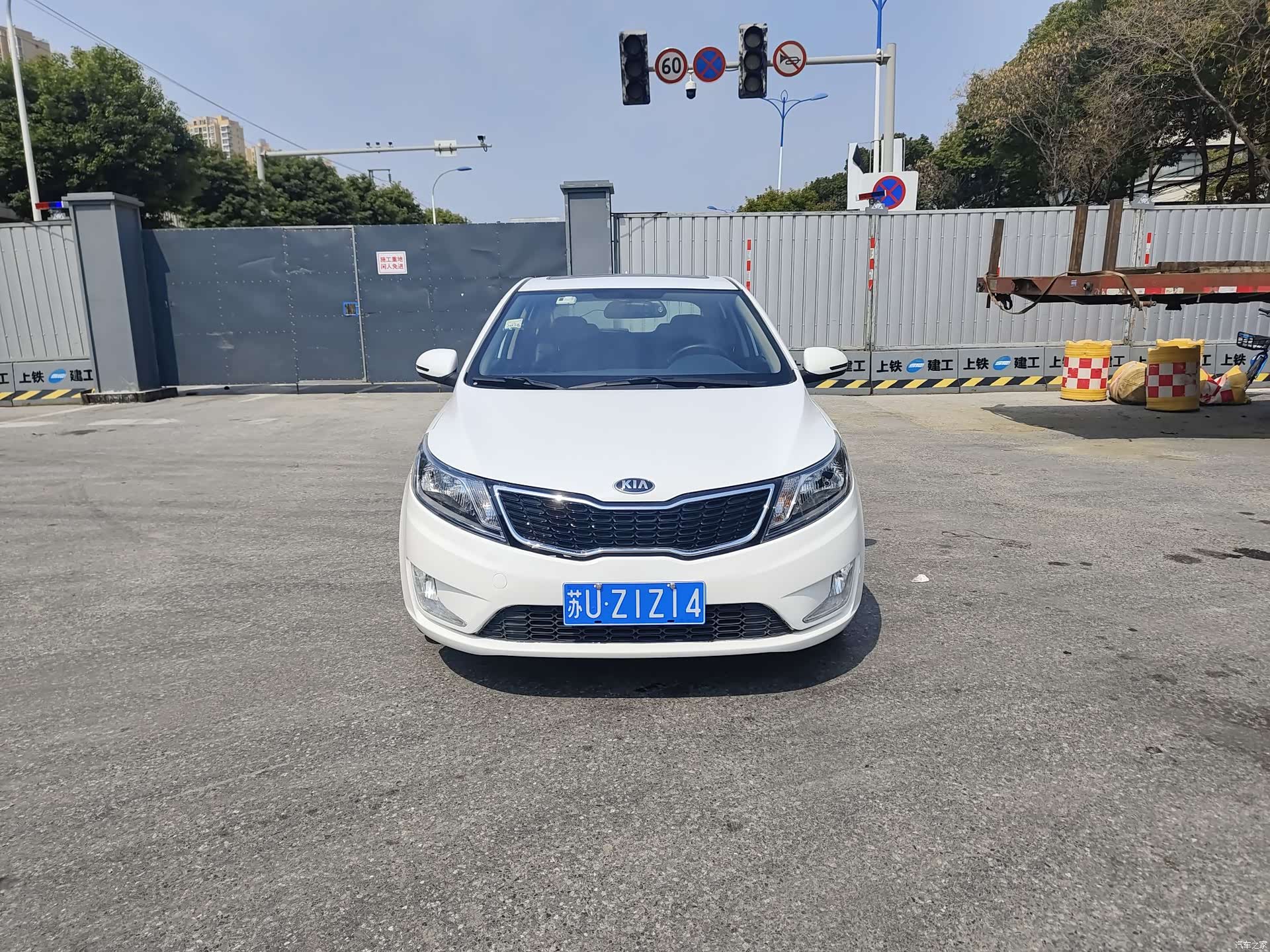 Kia K2, 2015 1