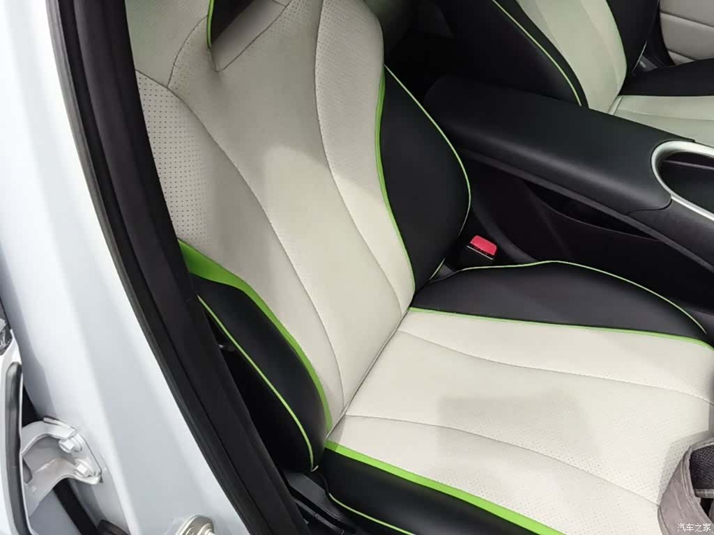 BYD Dolphin, 2022 25