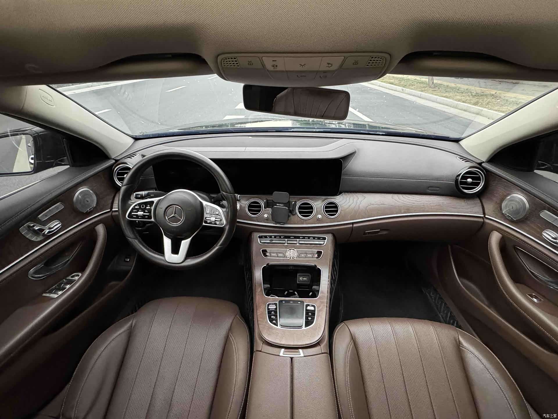 Mercedes-Benz E-Class, 2019 4