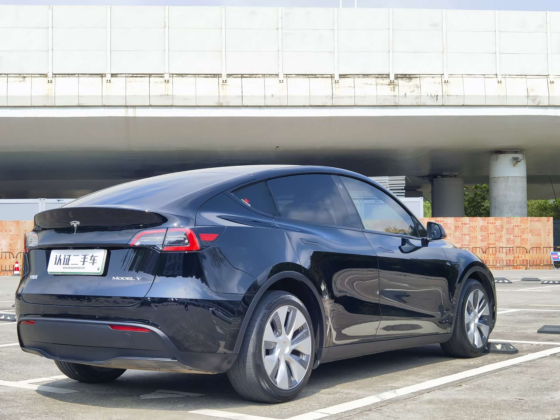 Tesla Model Y, 2022 10