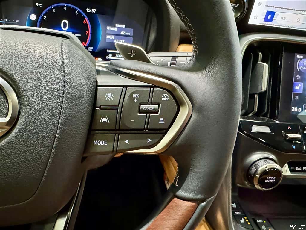 Lexus LX, 2025 23