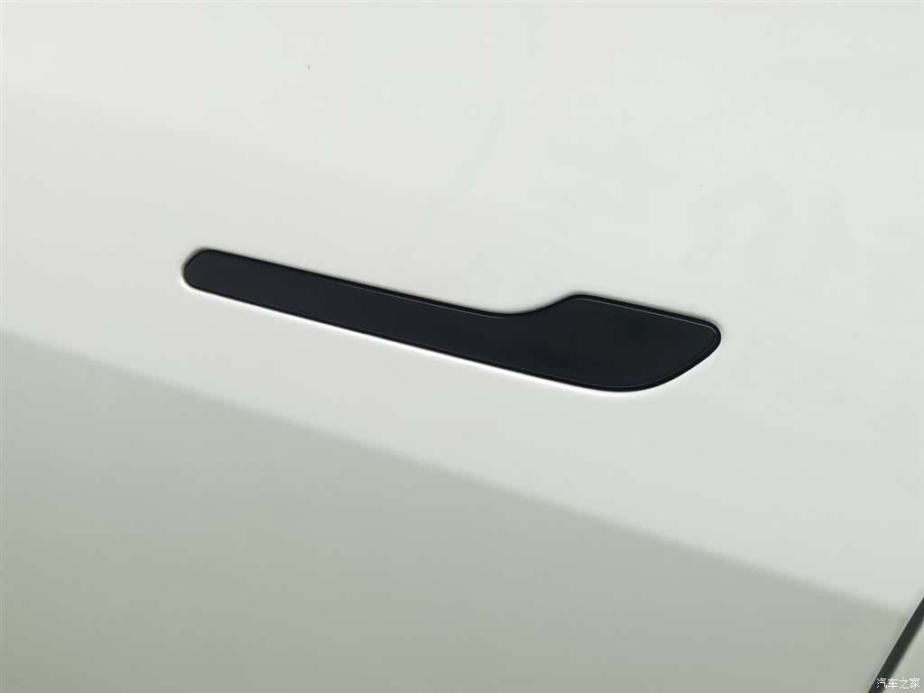 Tesla Model Y, 2024 18