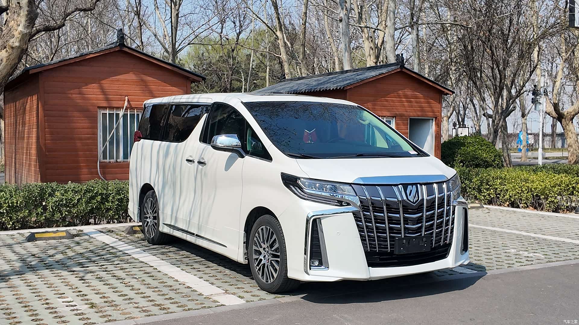 Toyota Alphard, 2017 2