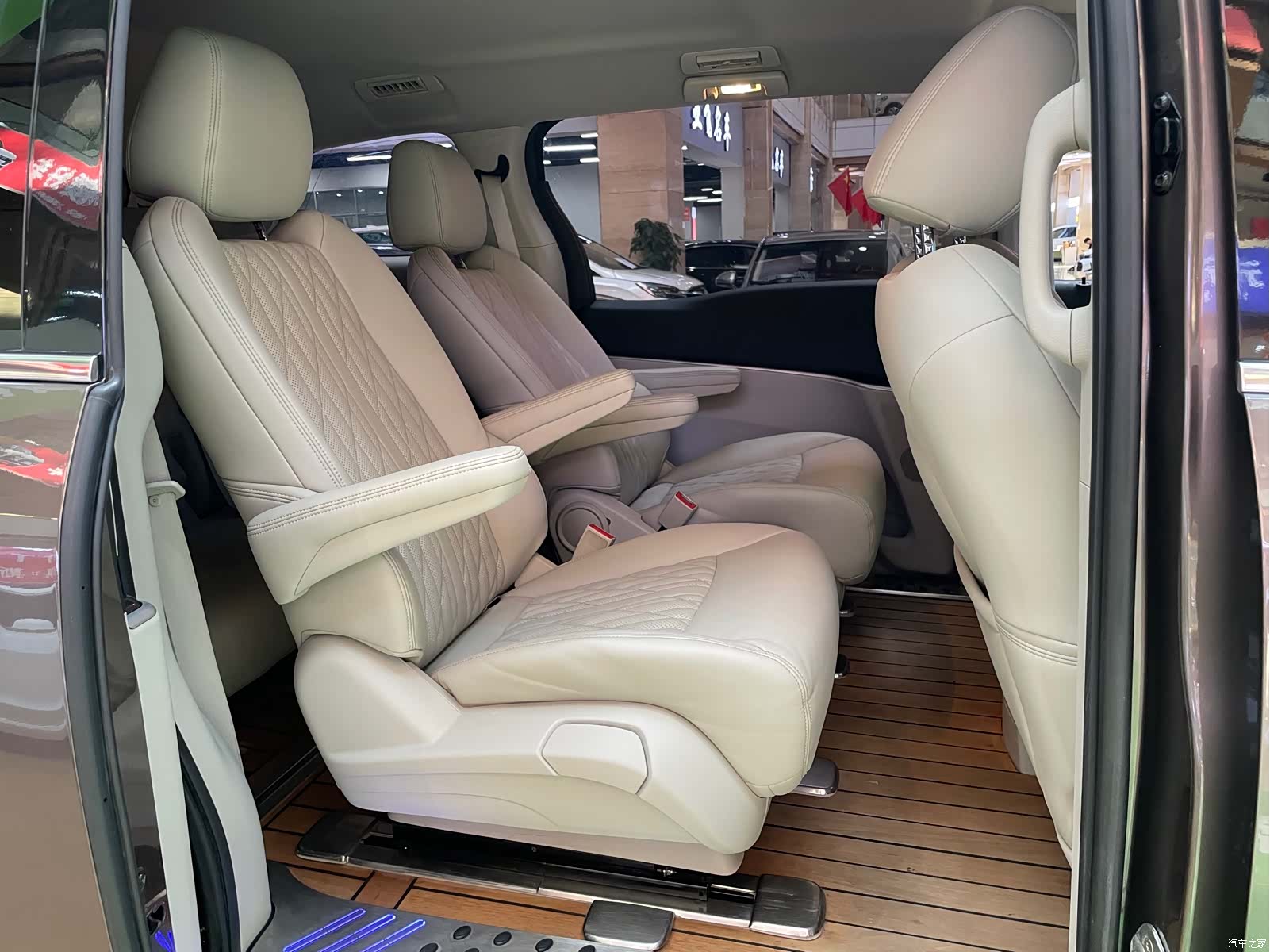 Buick GL8, 2023 10