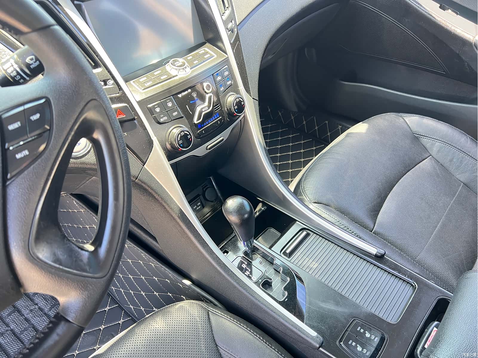 Hyundai Sonata, 2012 9