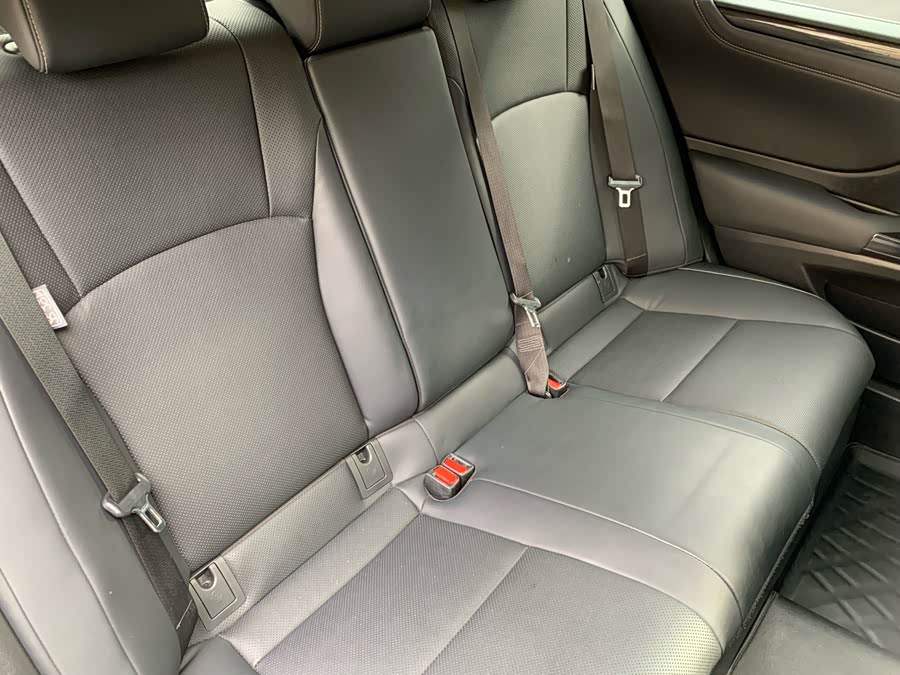 Lexus ES 2021, фото 24