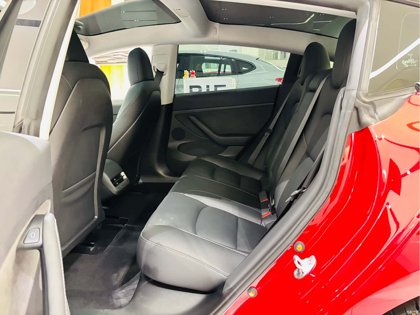 Tesla Model 3, 2022 17