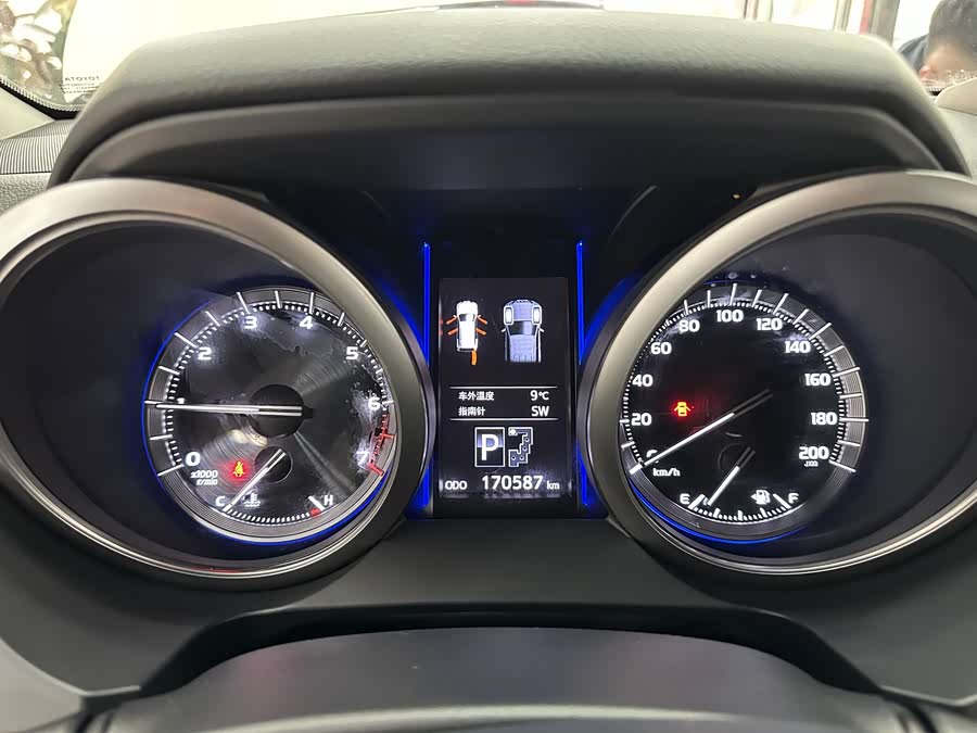 Toyota Prado 2017, фото 11