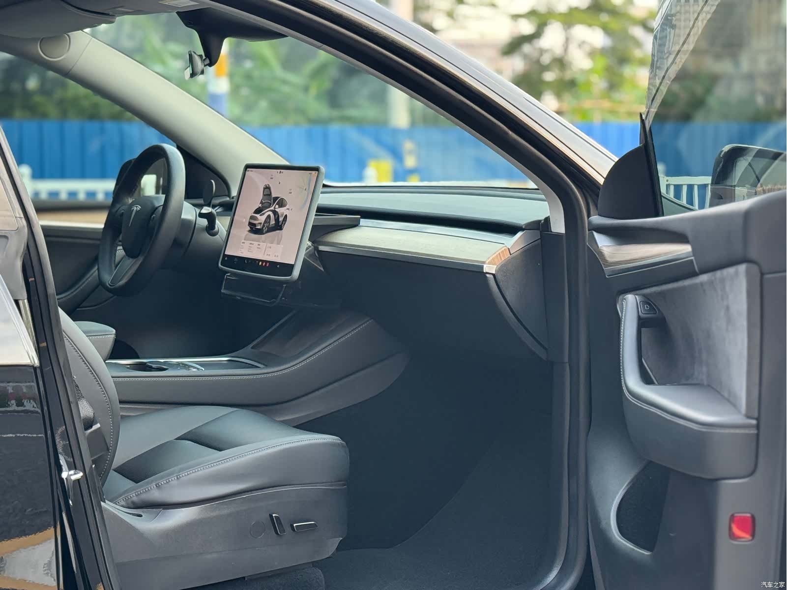 Tesla Model Y, 2023 11