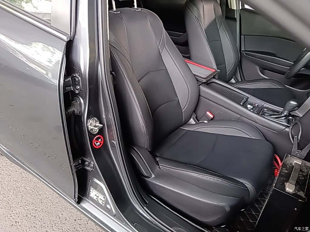 Mazda Mazda3, 2019 25