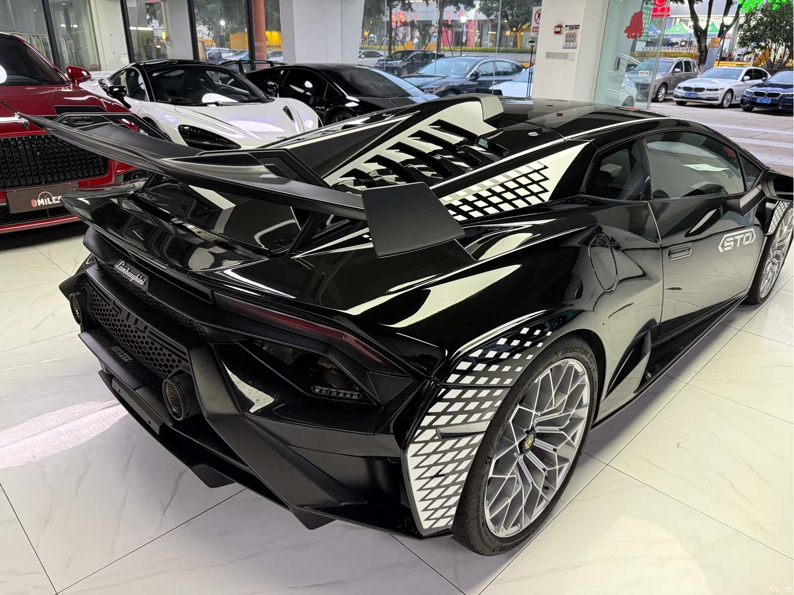 Lamborghini Huracán, 2022 4