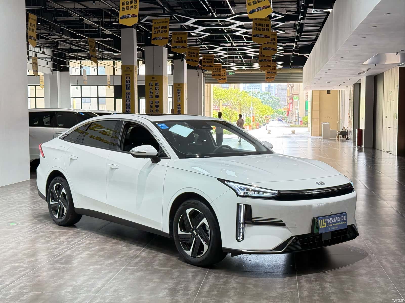 Geely Galaxy L6, 2024 3