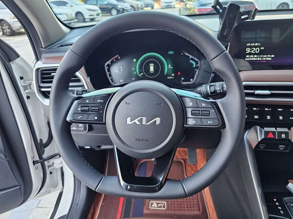 Kia Smart running