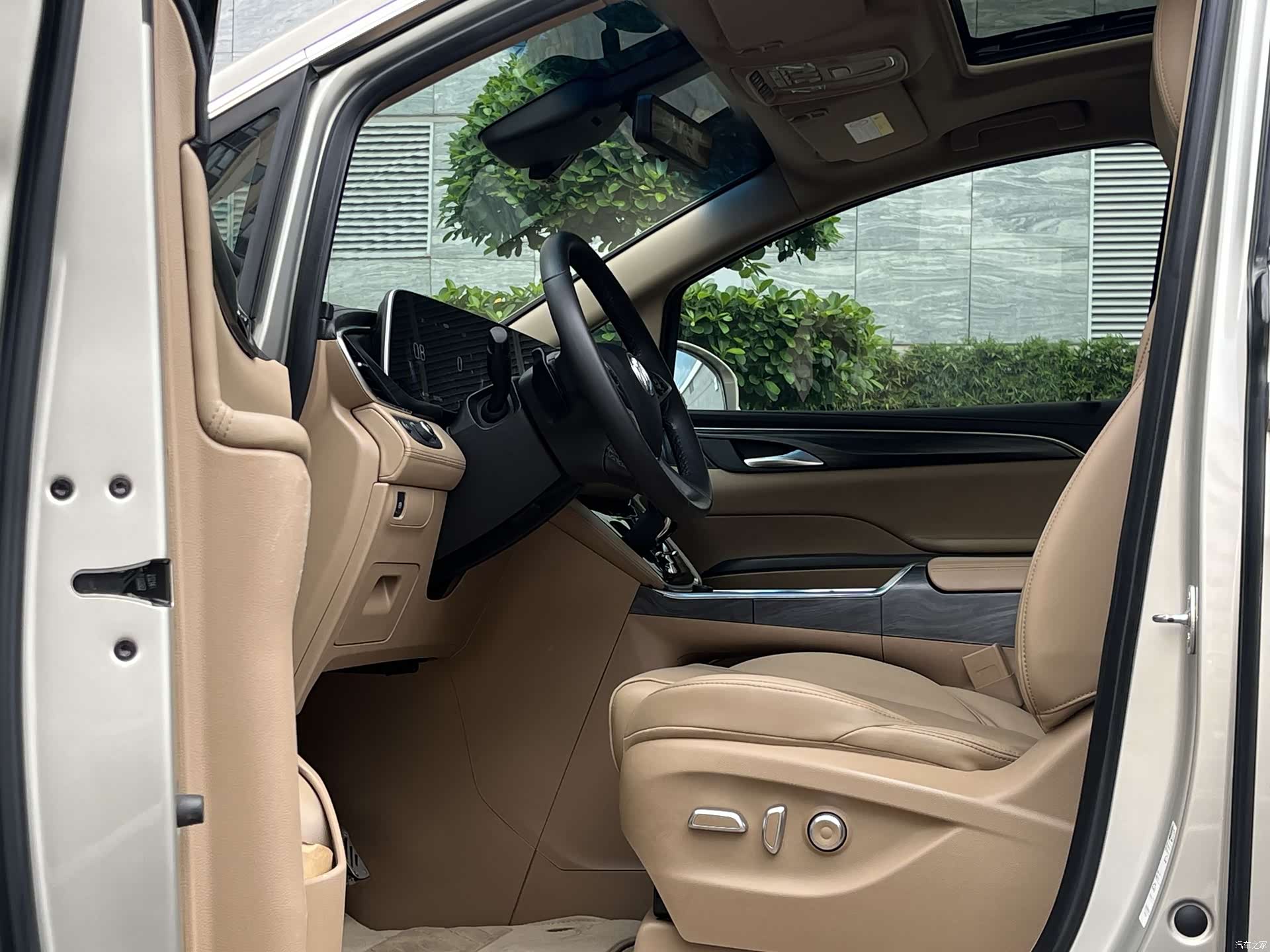 Buick GL8, 2021 7