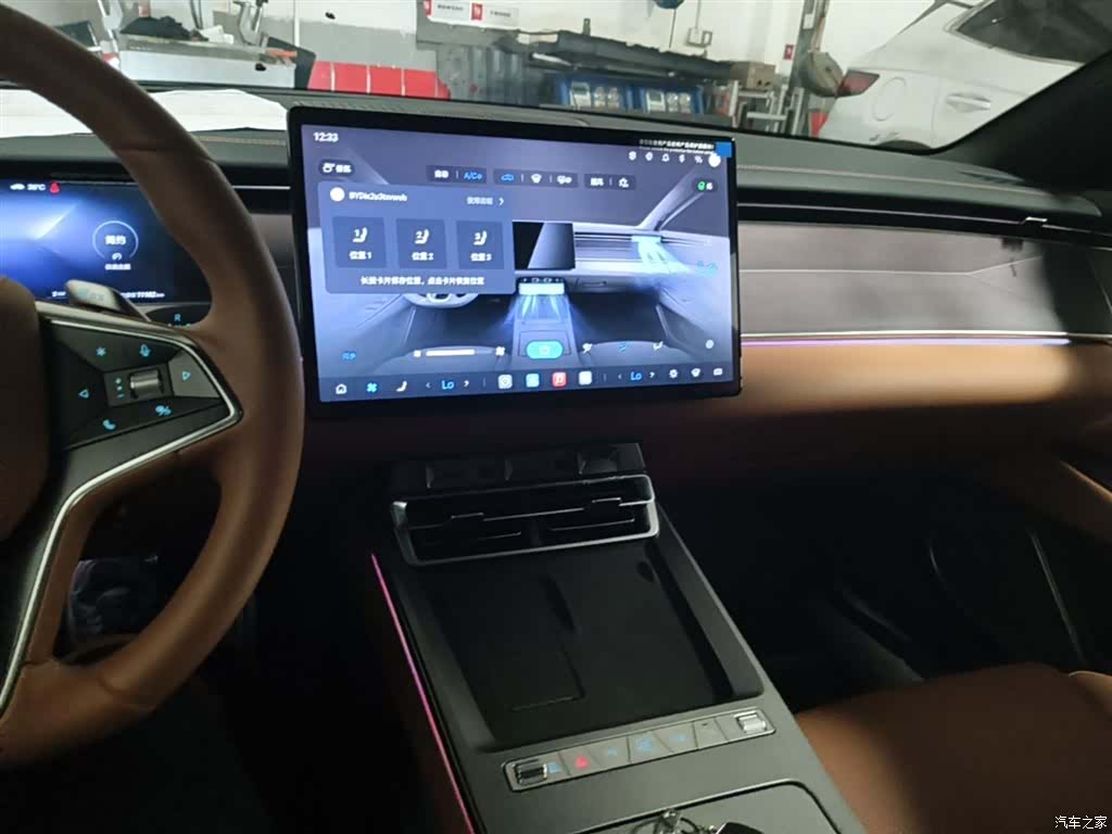 BYD Han, 2025 13