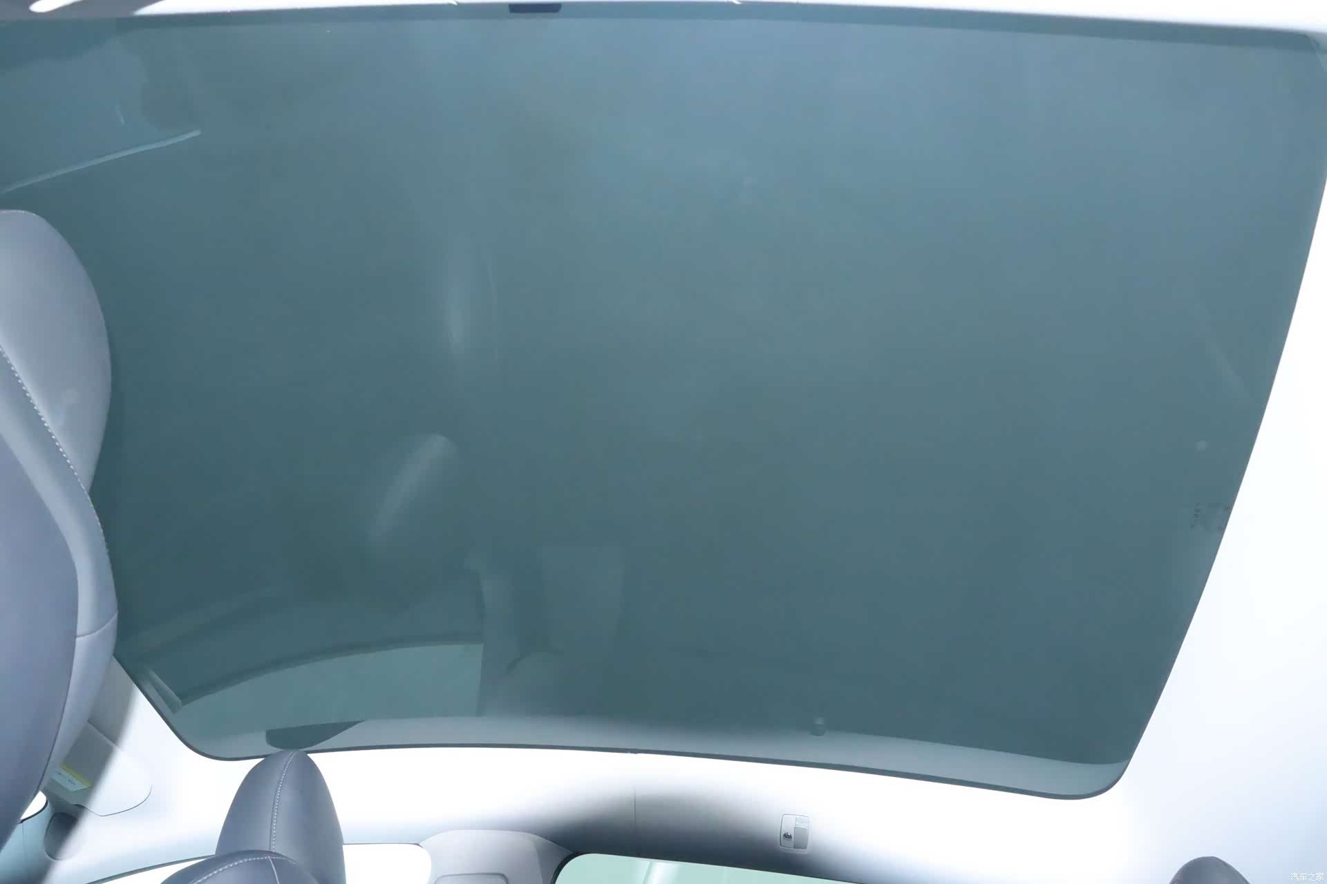 Tesla Model Y, 2023 14