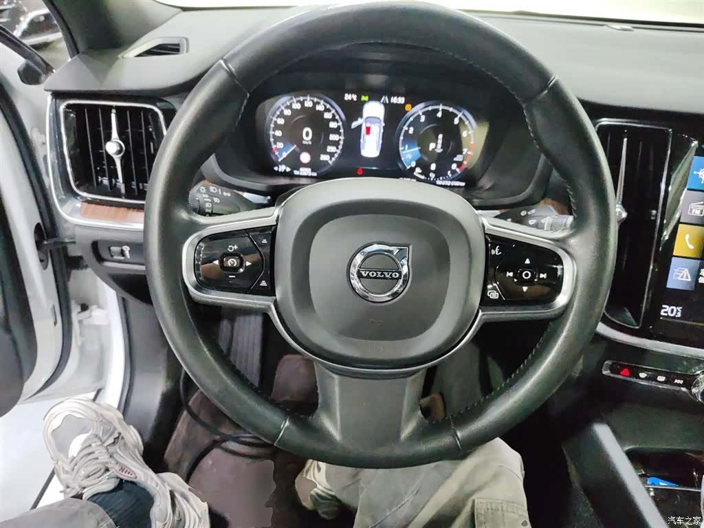 Volvo S60, 2022 7
