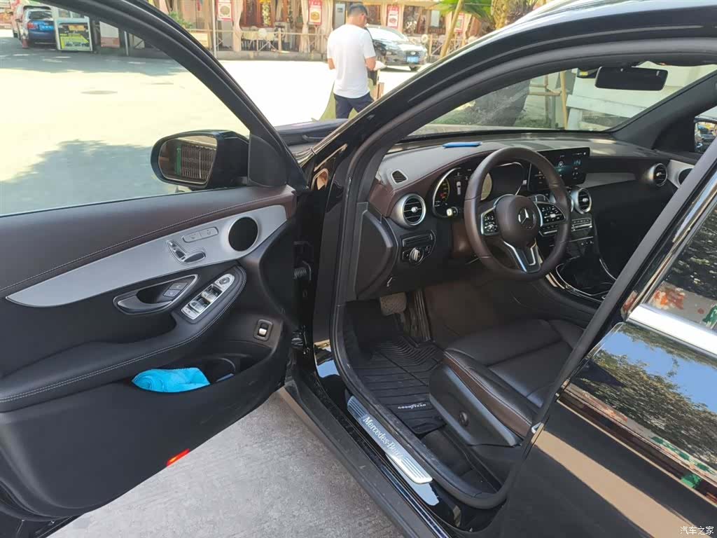 Mercedes-Benz GLC, 2022 12