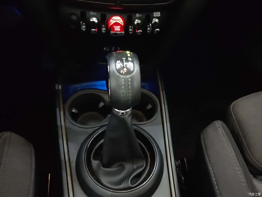 Mini Countryman, 2018 13