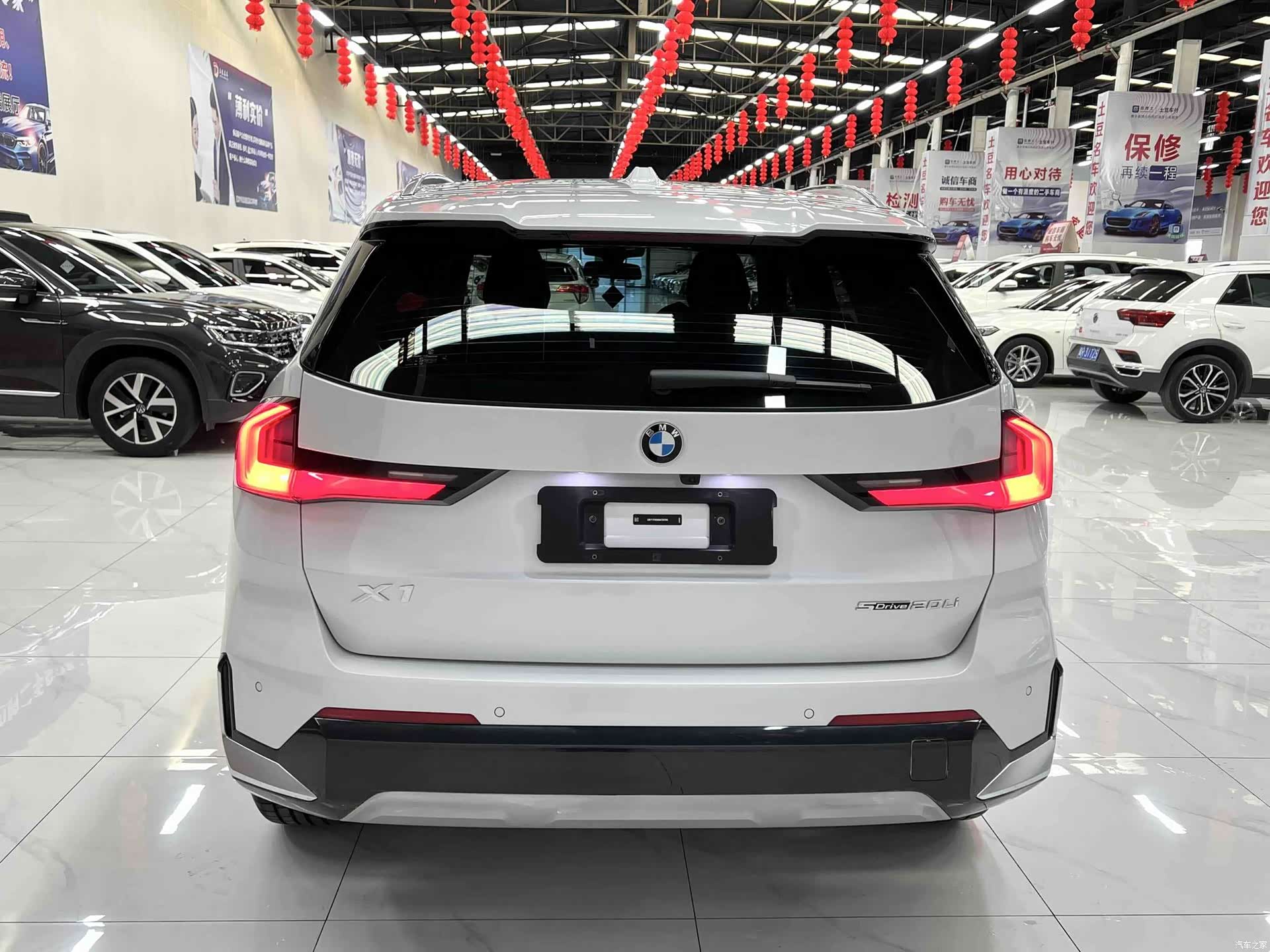 BMW X1, 2023 все фото