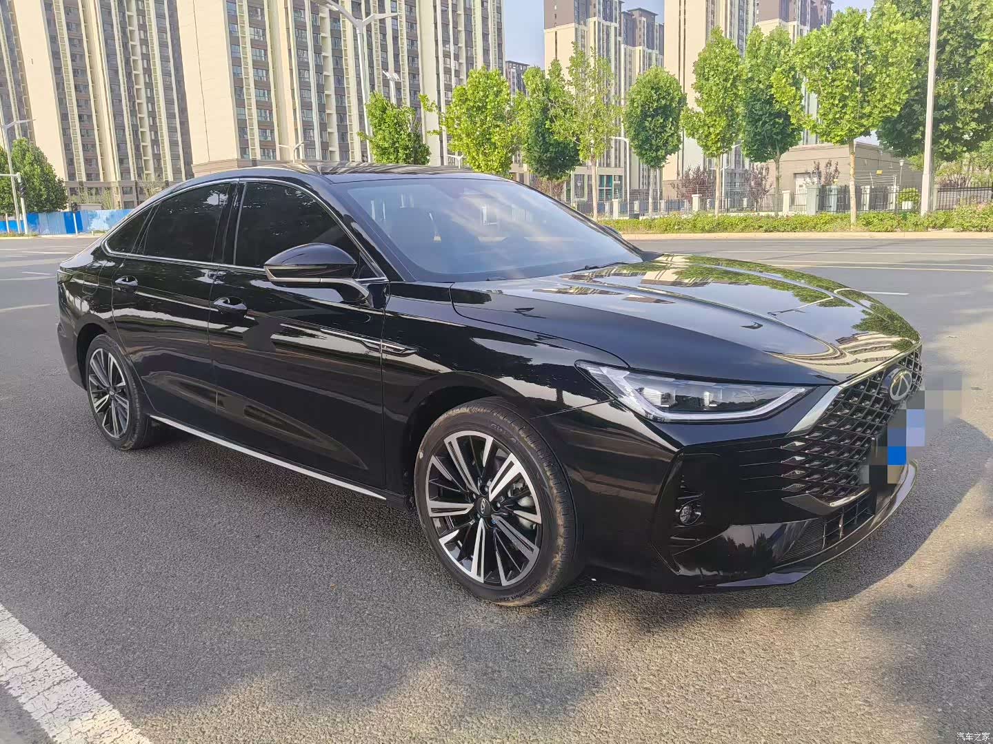 Chery Arrizo 8, 2025 3