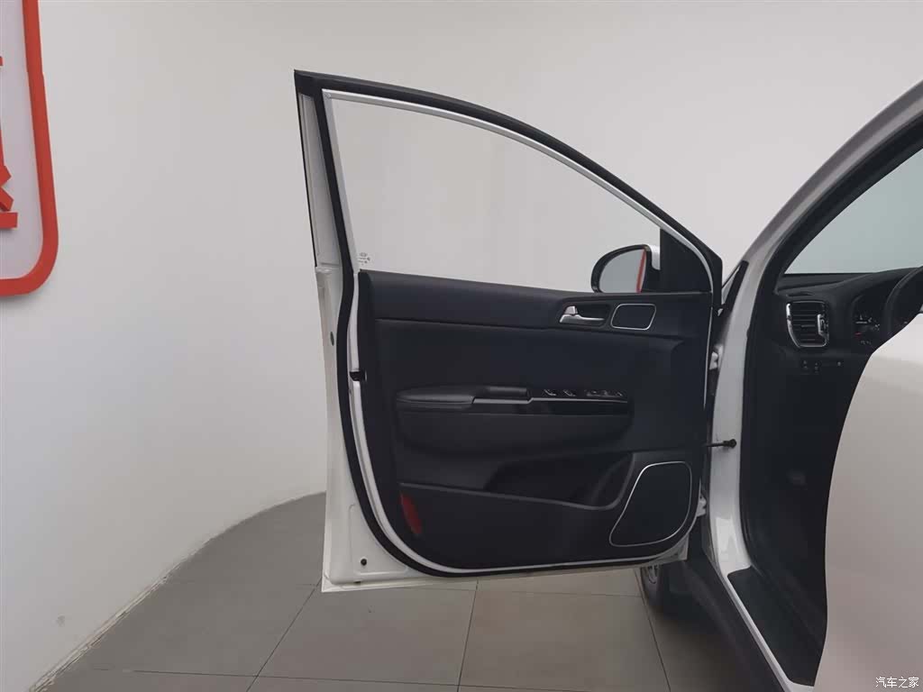 Kia KX5, 2017 8
