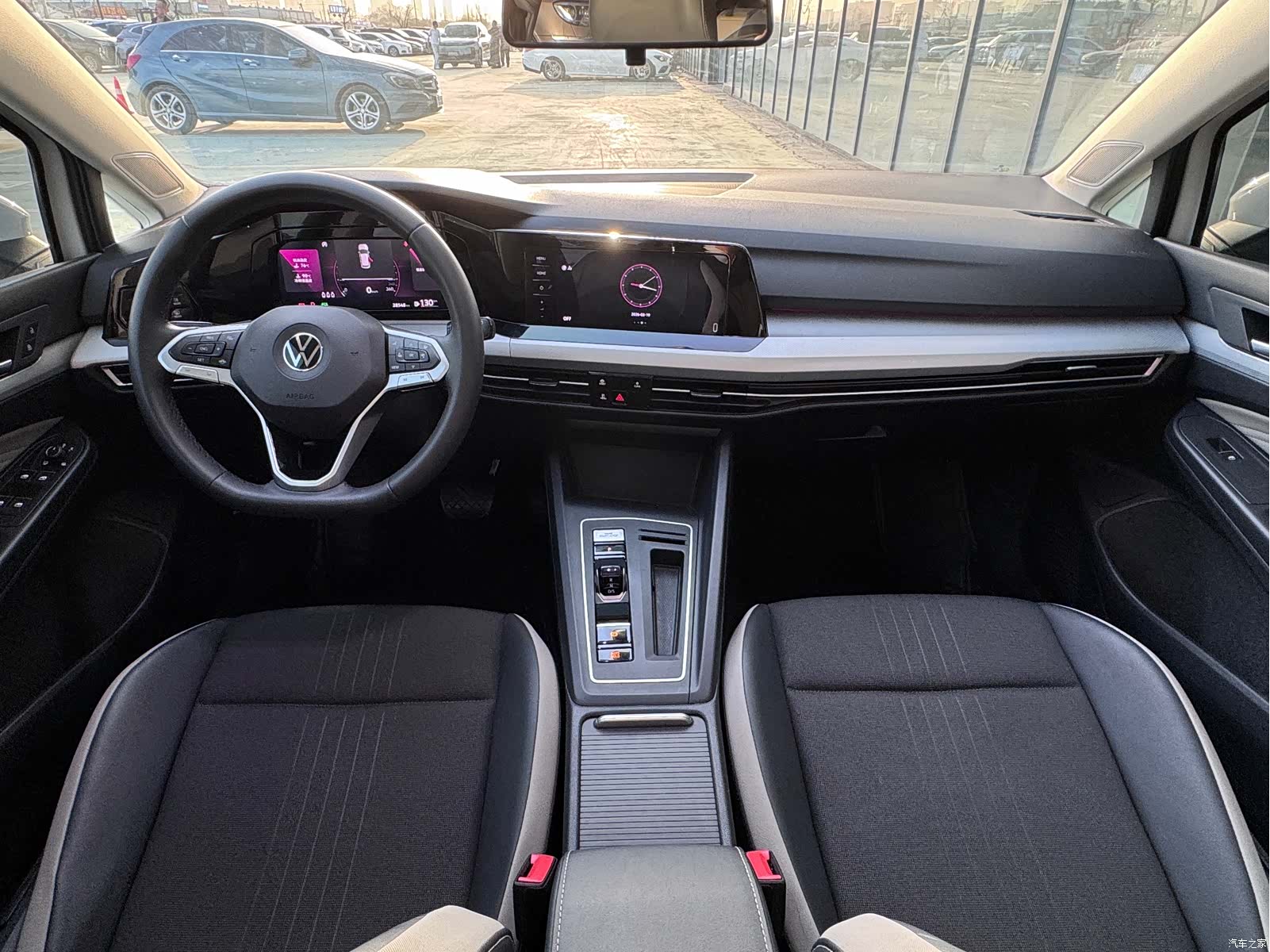 Volkswagen Golf, 2024 8