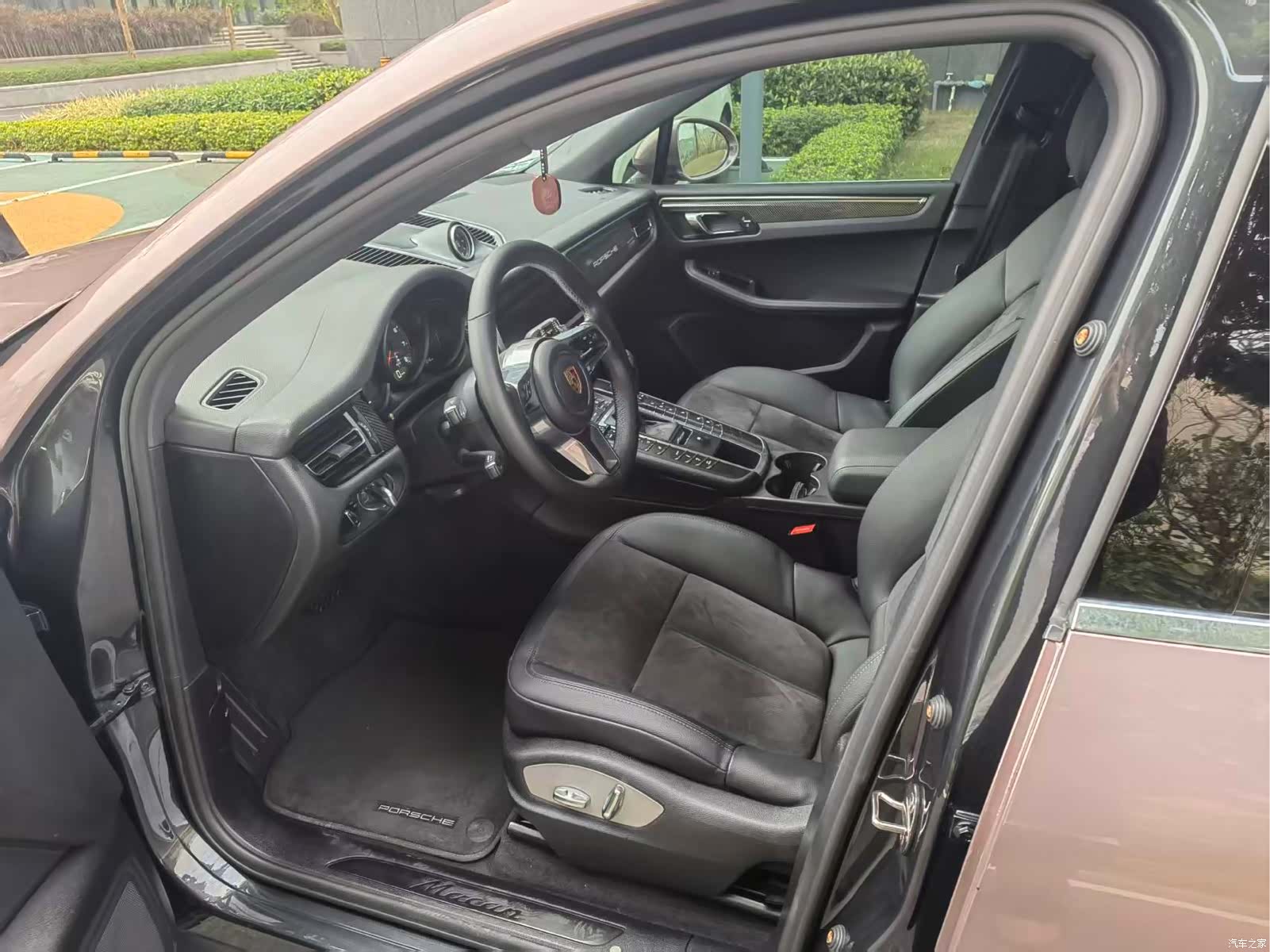 Porsche Macan, 2019 все фото