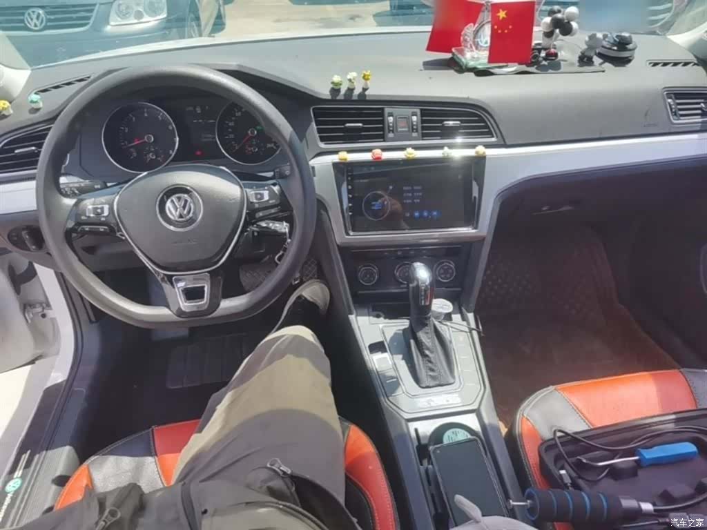 Volkswagen Lamando, 2016 10