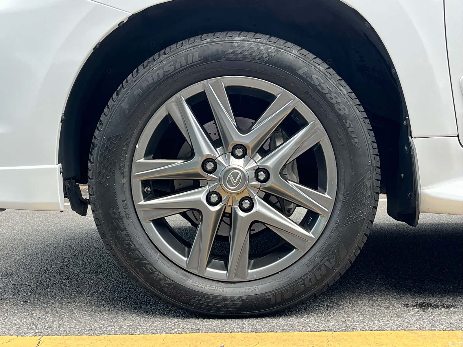 Lexus LX, 2015 17