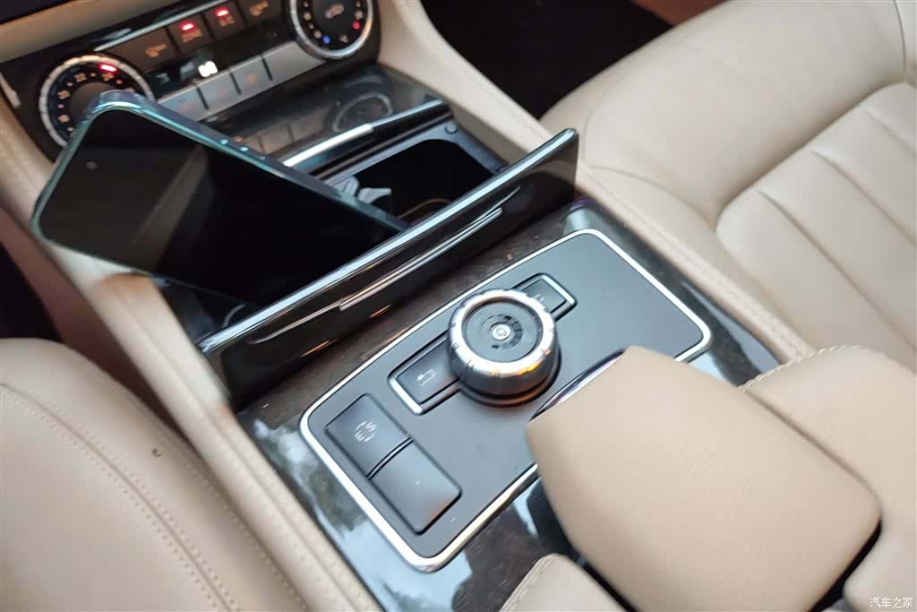 Mercedes-Benz CLS, 2014 16