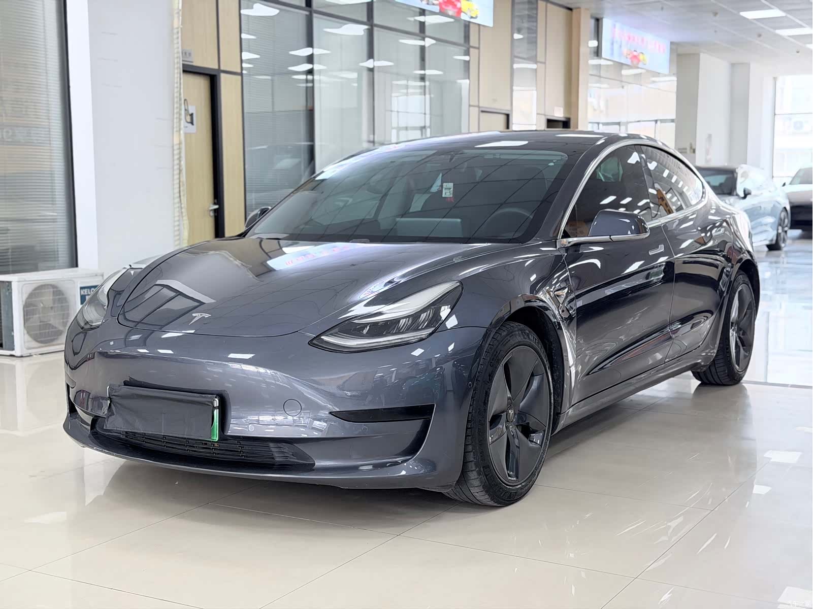 Tesla Model 3, 2021 1