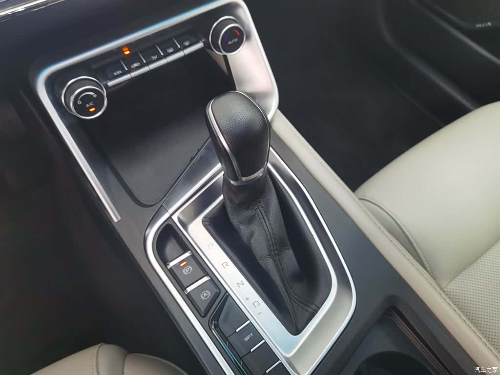Geely Binray, 2018 13