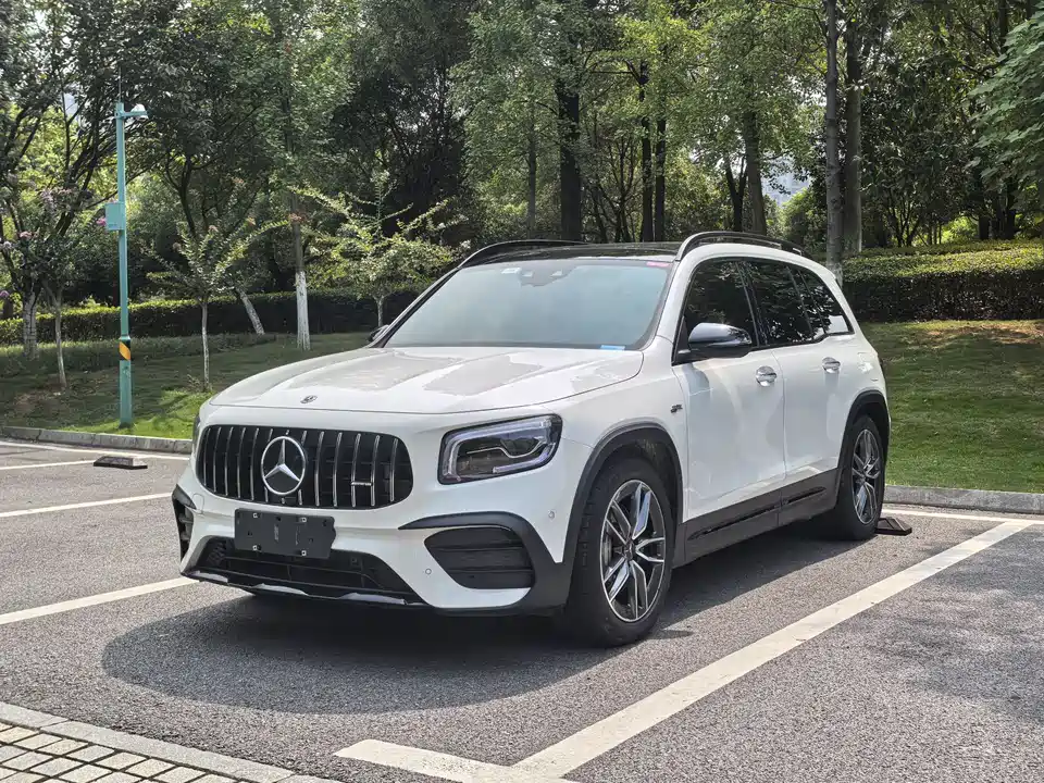 Mercedes-Benz GLB AMG