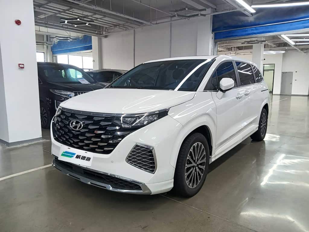 Hyundai Custo