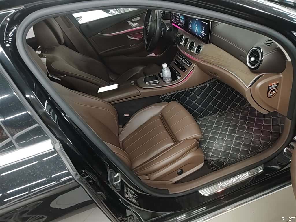 Mercedes-Benz E-Class, 2022 25