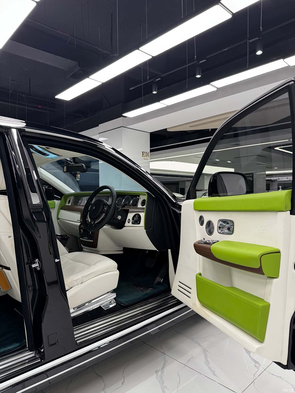 Rolls-Royce Phantom, 2010 8