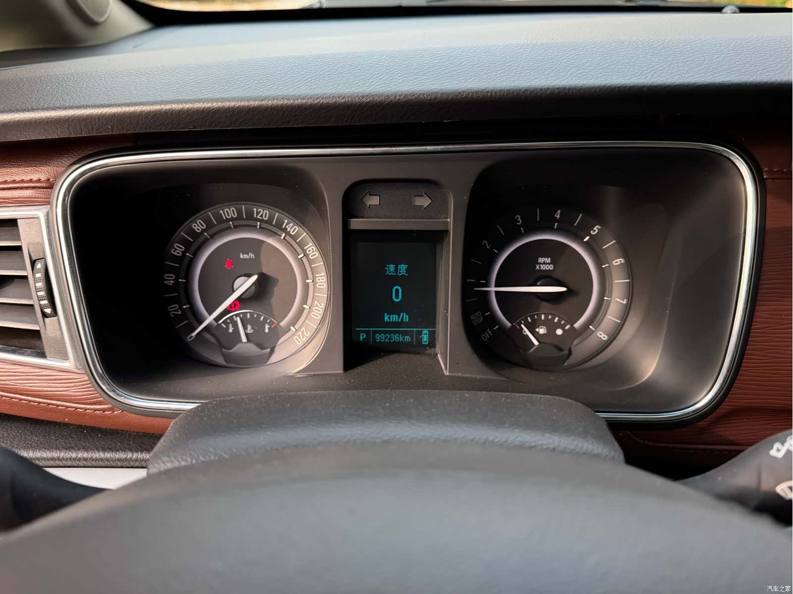 Buick GL8, 2017 11