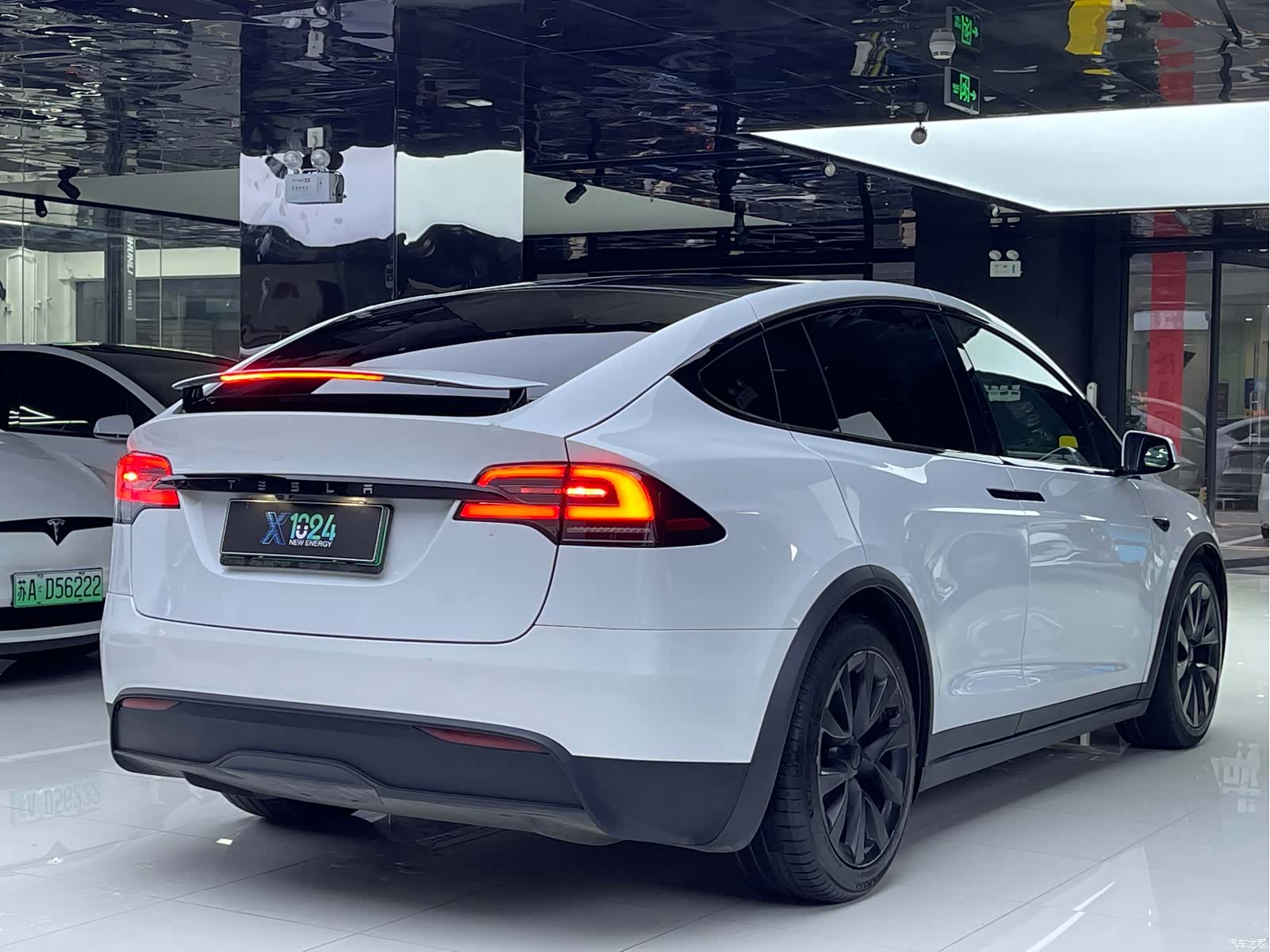 Tesla Model X, 2023 11
