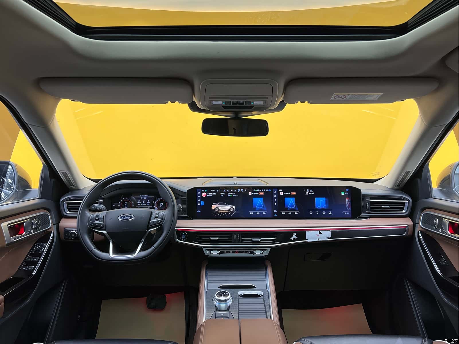 Ford Explorer, 2024 16