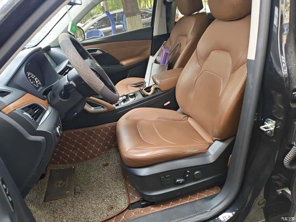 Borgward BX7, 2017 12