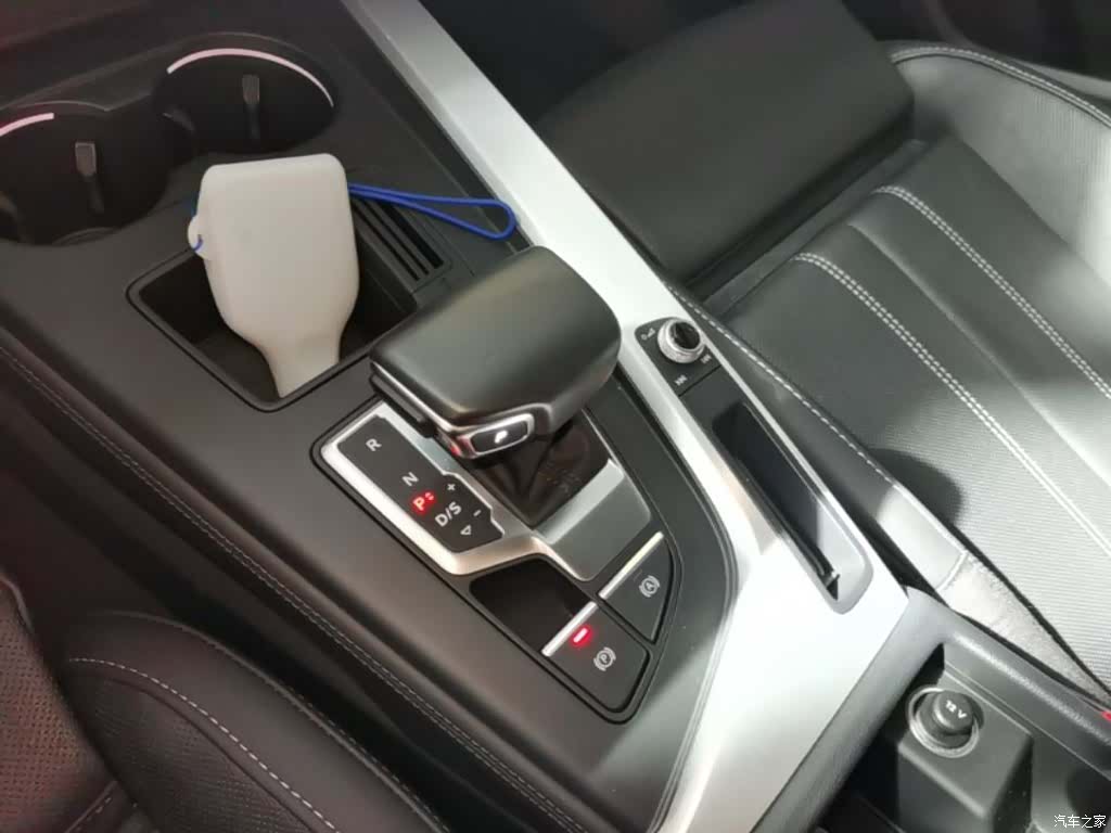 Audi A4L, 2022 14
